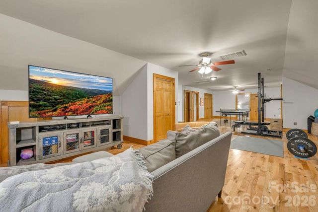 165 Leighway Lane, Banner Elk, NC 28604