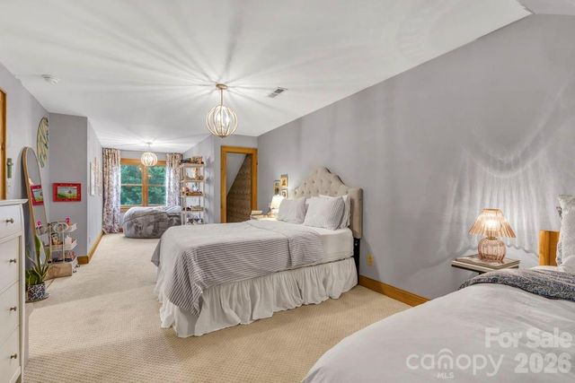 165 Leighway Lane, Banner Elk, NC 28604