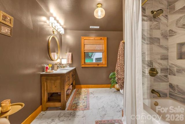 165 Leighway Lane, Banner Elk, NC 28604