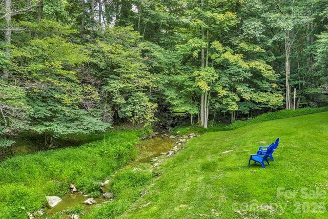 165 Leighway Lane, Banner Elk, NC 28604