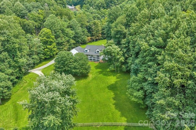 165 Leighway Lane, Banner Elk, NC 28604