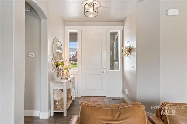 1474 W Bear Track Dr, Meridian, ID 83642