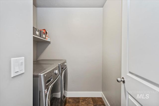 1474 W Bear Track Dr, Meridian, ID 83642
