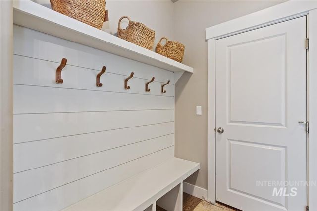 1474 W Bear Track Dr, Meridian, ID 83642