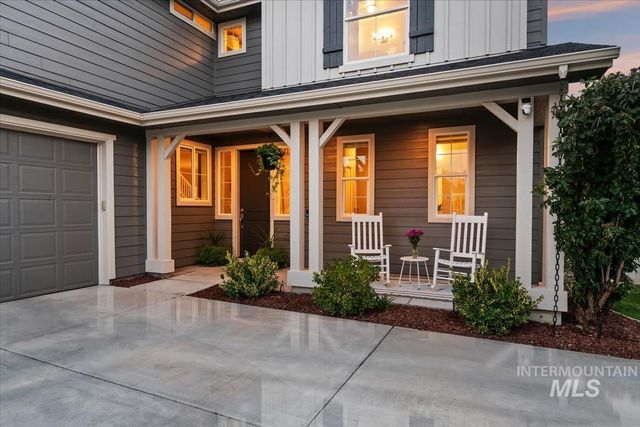 1474 W Bear Track Dr, Meridian, ID 83642