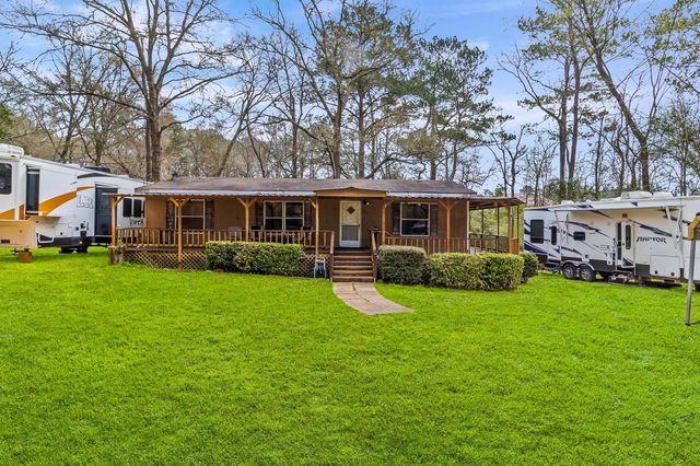 106 Jefferson Street, Livingston, TX 77351