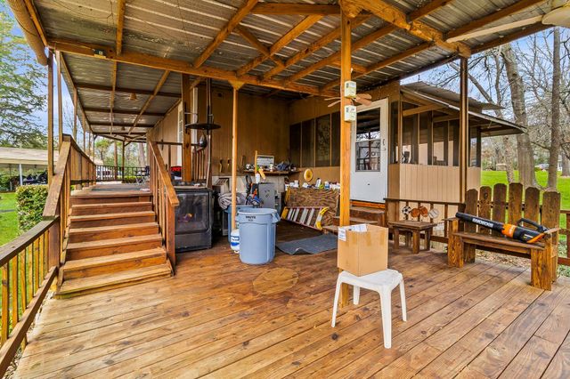 106 Jefferson Street, Livingston, TX 77351