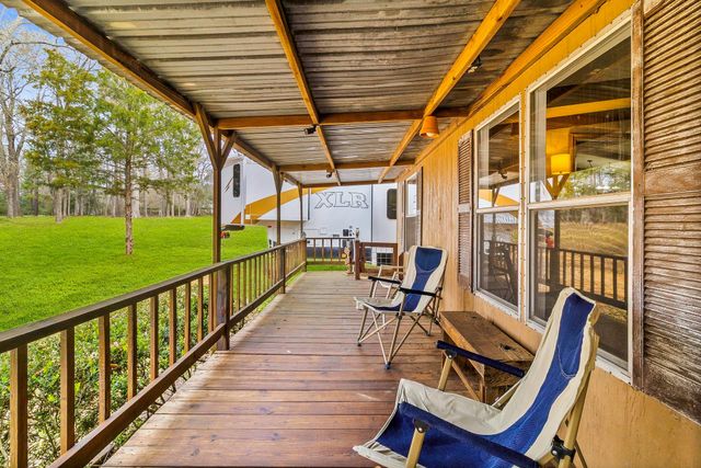 106 Jefferson Street, Livingston, TX 77351