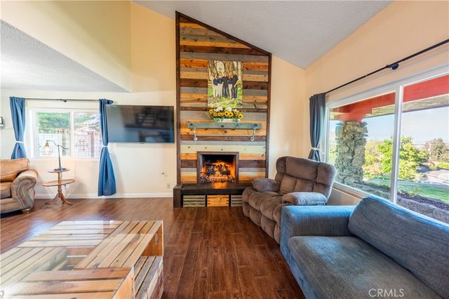 5425 Golden West, Riverside, CA 92509