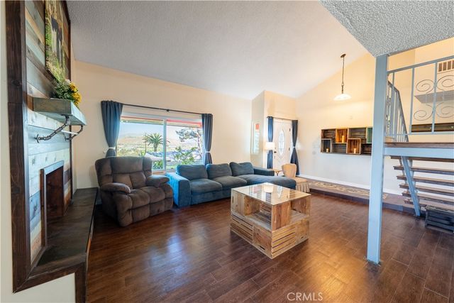 5425 Golden West, Riverside, CA 92509