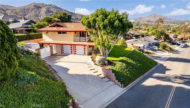 5425 Golden West, Riverside, CA 92509