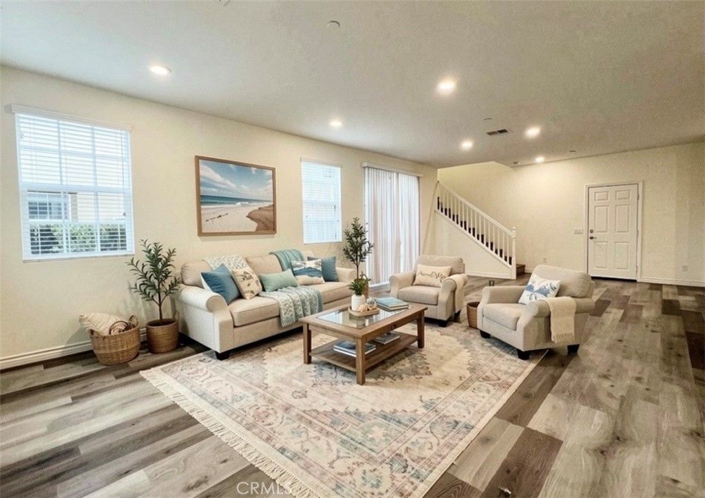6077 Rosewood Way, Eastvale, CA 92880