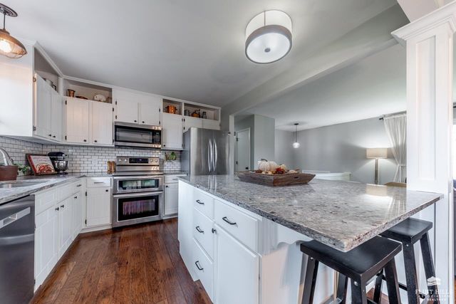 838 Dondee Drive, Manhattan, KS 66502