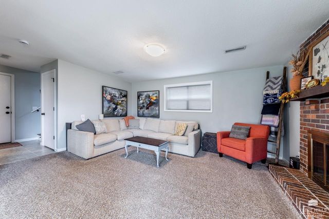 838 Dondee Drive, Manhattan, KS 66502