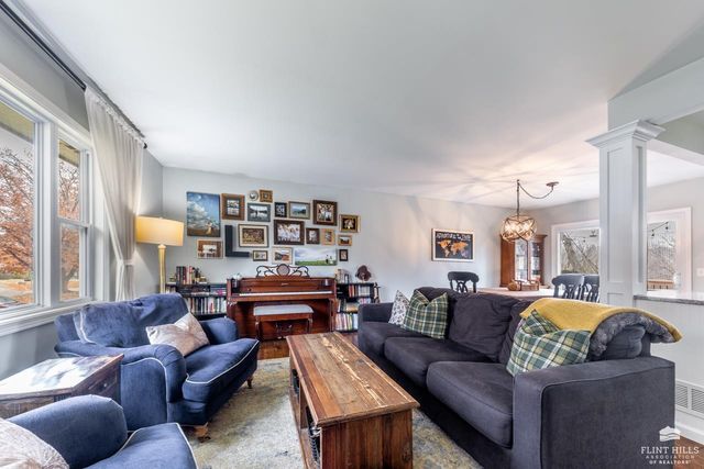 838 Dondee Drive, Manhattan, KS 66502