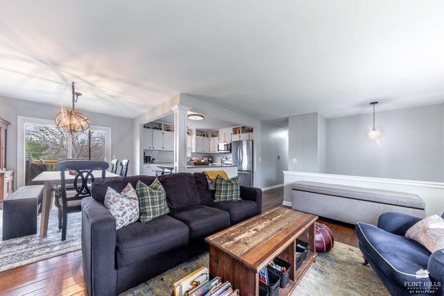 838 Dondee Drive, Manhattan, KS 66502