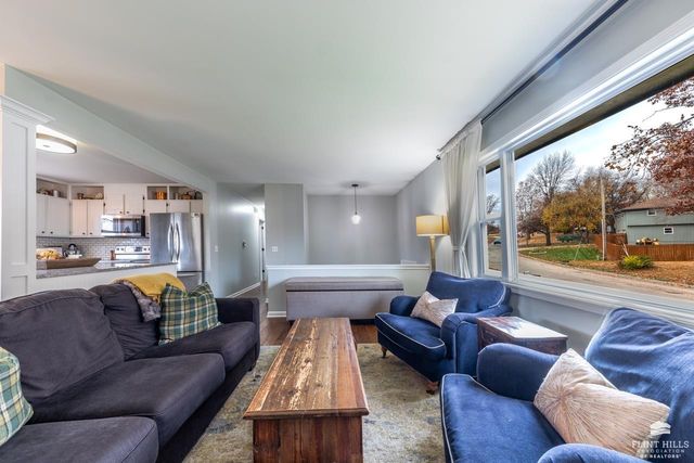 838 Dondee Drive, Manhattan, KS 66502