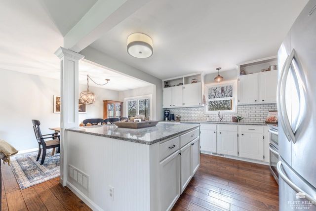 838 Dondee Drive, Manhattan, KS 66502