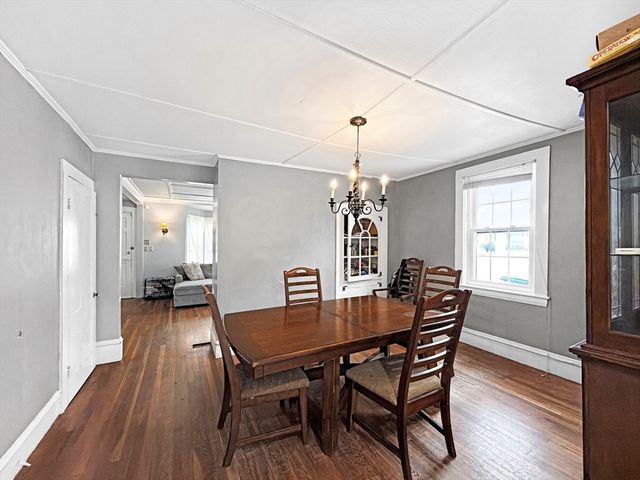 6 Nichols St, Lynn, MA 01902