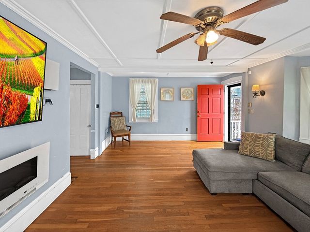 6 Nichols St, Lynn, MA 01902