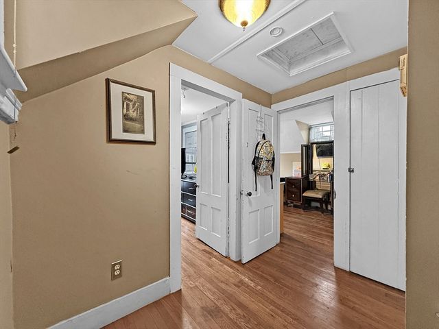 6 Nichols St, Lynn, MA 01902