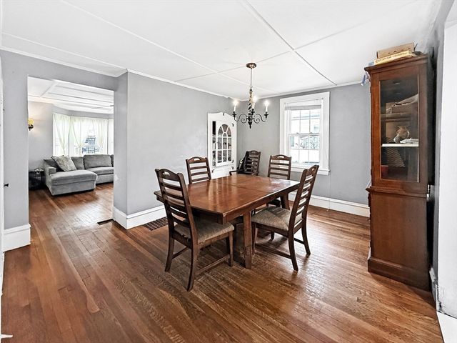 6 Nichols St, Lynn, MA 01902