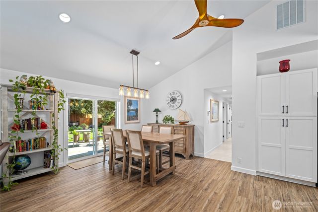 643 Edmonds Way, Edmonds, WA 98020