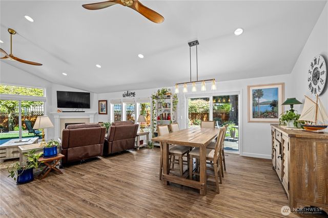 643 Edmonds Way, Edmonds, WA 98020
