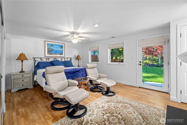 643 Edmonds Way, Edmonds, WA 98020