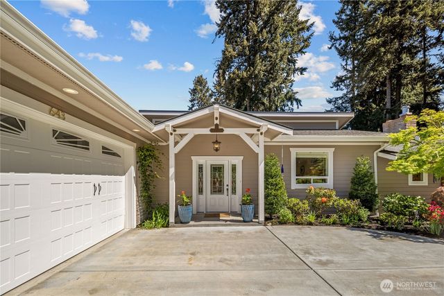643 Edmonds Way, Edmonds, WA 98020