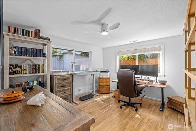 643 Edmonds Way, Edmonds, WA 98020