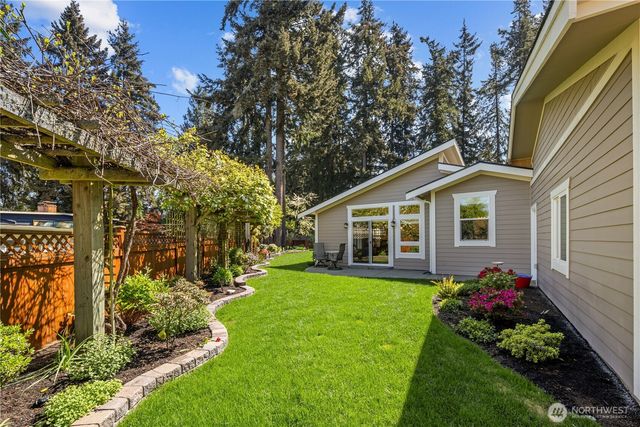 643 Edmonds Way, Edmonds, WA 98020