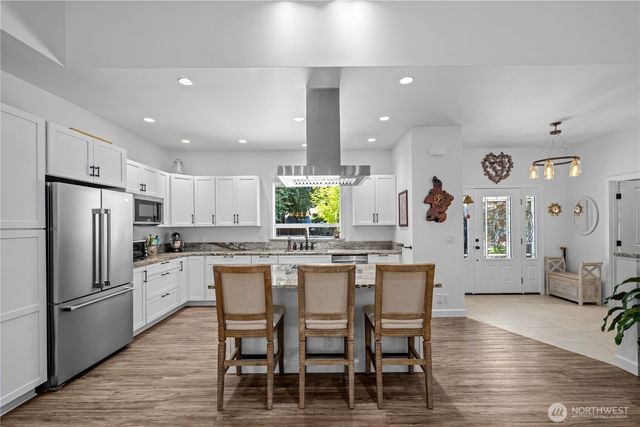 643 Edmonds Way, Edmonds, WA 98020