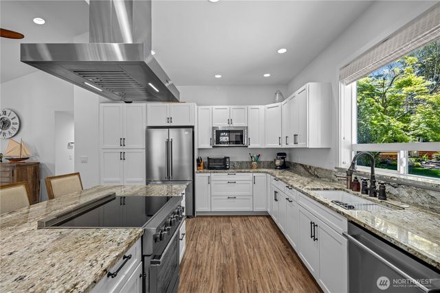 643 Edmonds Way, Edmonds, WA 98020