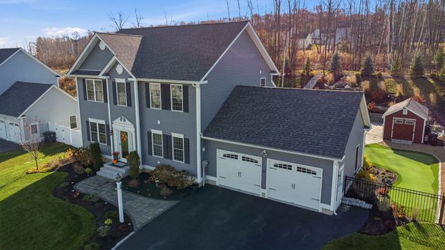 191 Brookview Drive, Hooksett, NH 03106