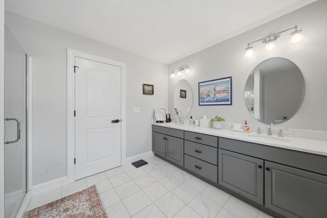 191 Brookview Drive, Hooksett, NH 03106