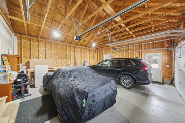 191 Brookview Drive, Hooksett, NH 03106