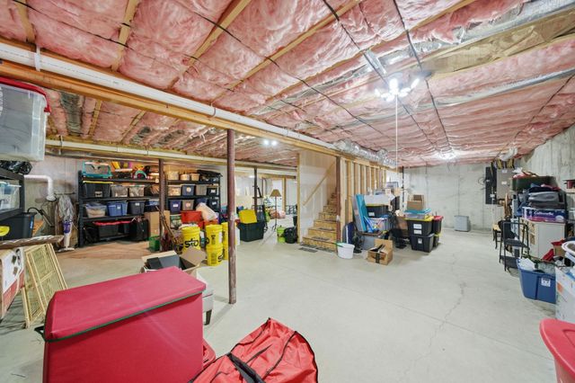 191 Brookview Drive, Hooksett, NH 03106