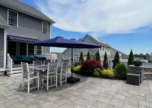 191 Brookview Drive, Hooksett, NH 03106