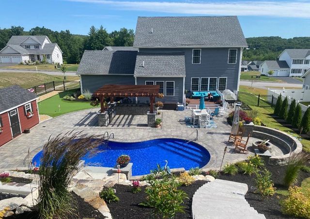 191 Brookview Drive, Hooksett, NH 03106