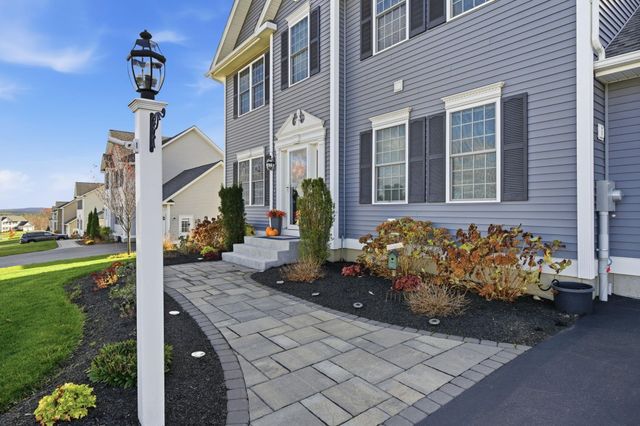 191 Brookview Drive, Hooksett, NH 03106