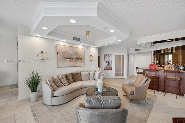 3000 Island Boulevard 1904, Aventura, FL 33160