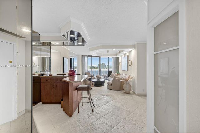 3000 Island Boulevard 1904, Aventura, FL 33160