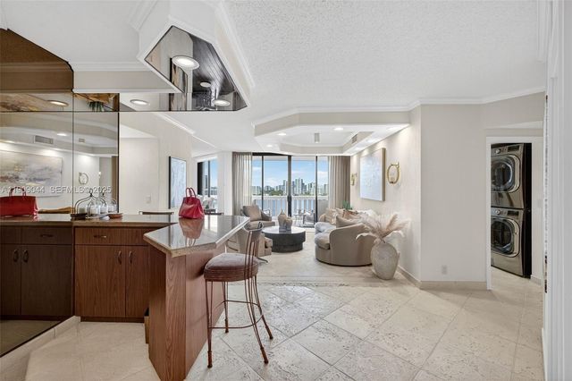 3000 Island Boulevard 1904, Aventura, FL 33160