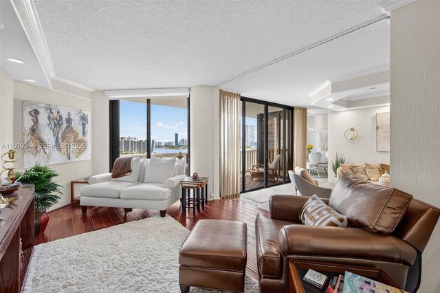 3000 Island Boulevard 1904, Aventura, FL 33160