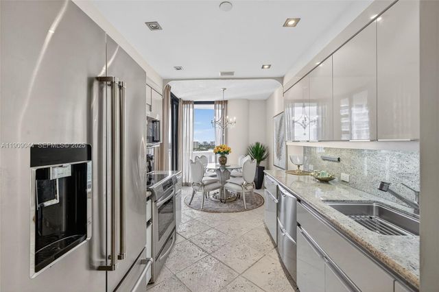 3000 Island Boulevard 1904, Aventura, FL 33160