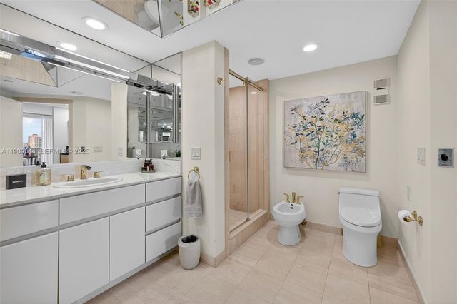 3000 Island Boulevard 1904, Aventura, FL 33160