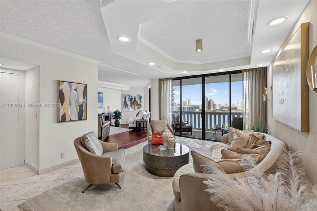 3000 Island Boulevard 1904, Aventura, FL 33160