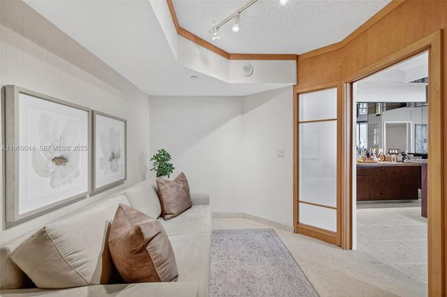 3000 Island Boulevard 1904, Aventura, FL 33160