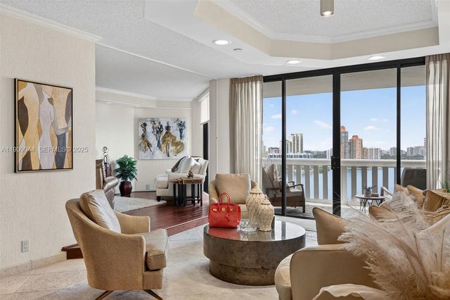 3000 Island Boulevard 1904, Aventura, FL 33160